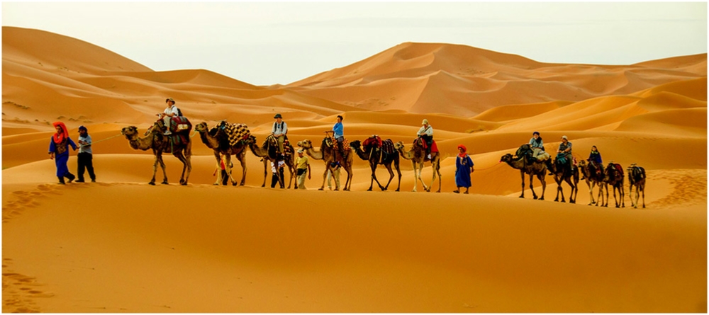 Ruta 2 dias desierto desde Fes a Merzouga,circuito 2 dias Fes a Erg Chebbi paseo en camello